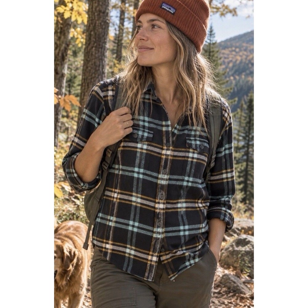 PATAGONIA Fjord Flannel Shirt Women 12 Navy Plaid Organic Cotton Button Outdoor